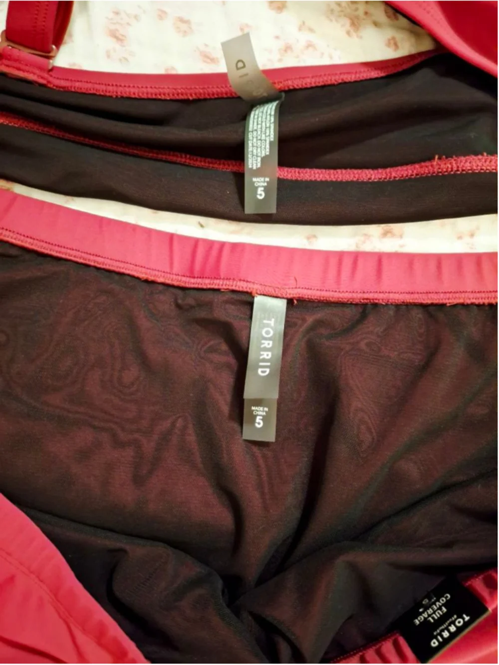 Torrid Red Bikini Swimsuit 5X with Gold Heart Detail nwt beachwear cruise resort - Picture 10 of 10